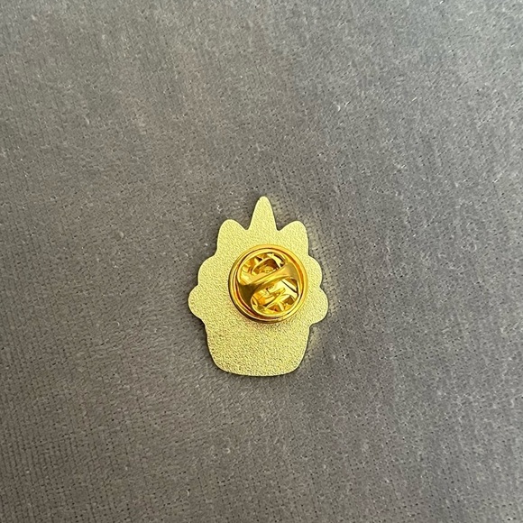 CUTE Cupcake Unicorn Enamel Pin - Picture 3 of 3